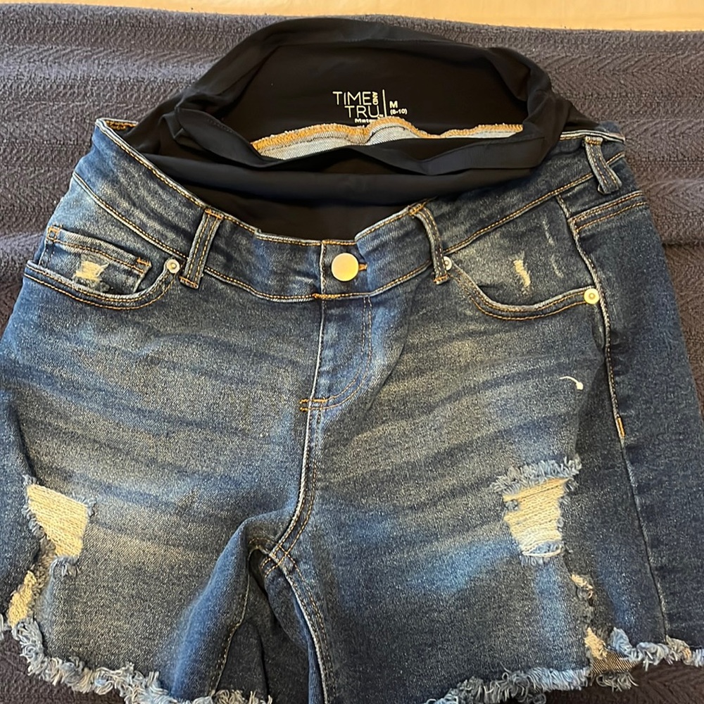 Time and true maternity over the belly Jean shorts